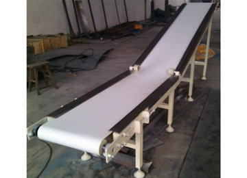 面皮輸送提升機 食品加工用白色皮帶提升機